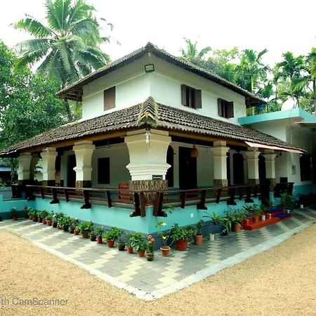 Kenoth Thaliyil Mana, Heritage Homestay Payyannur ภายนอก รูปภาพ