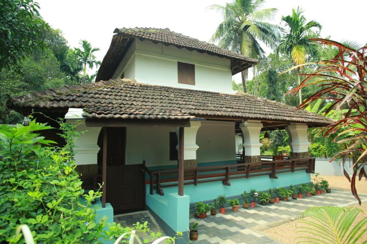 Kenoth Thaliyil Mana, Heritage Homestay Payyannur ภายนอก รูปภาพ