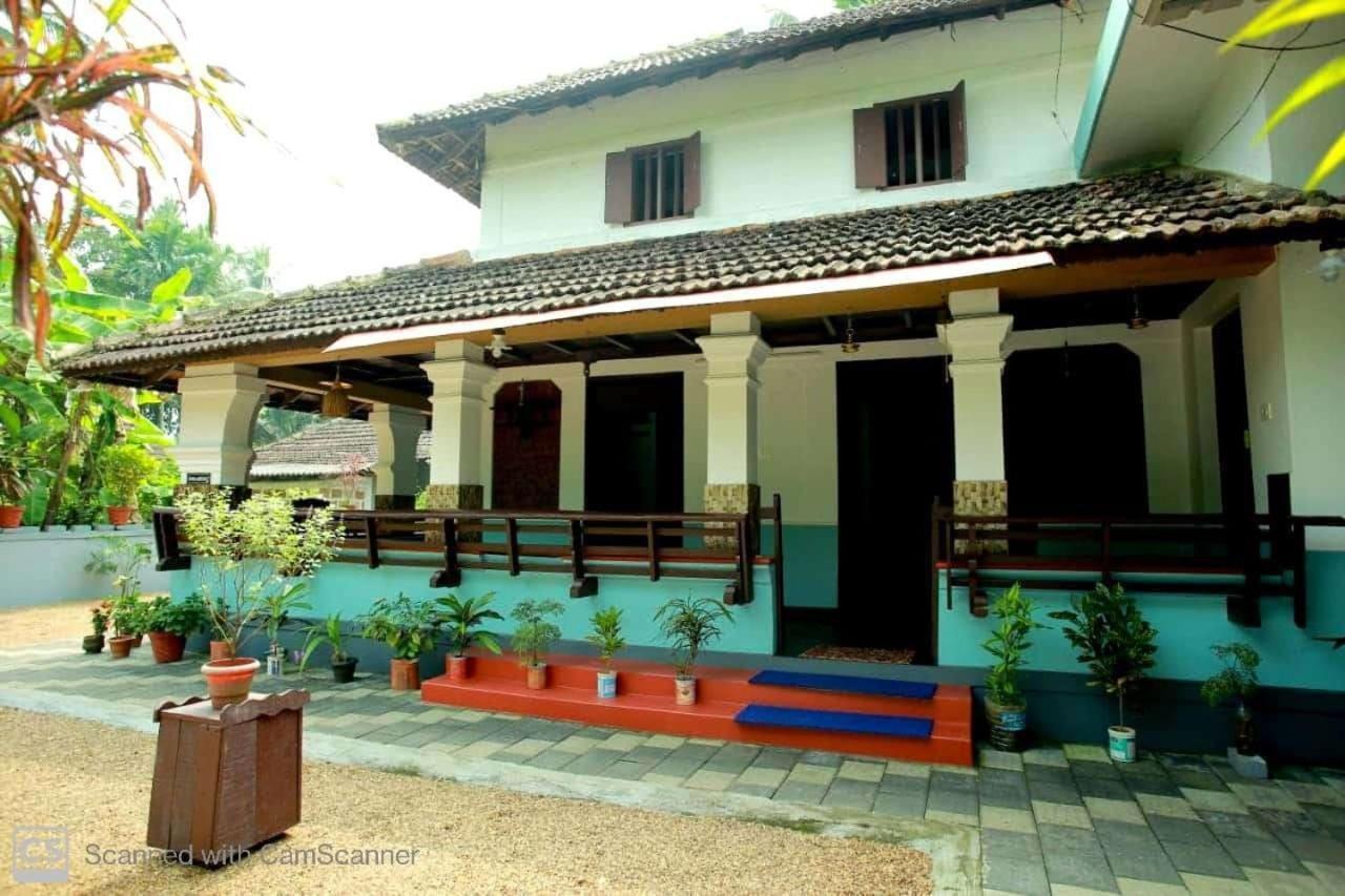 Kenoth Thaliyil Mana, Heritage Homestay Payyannur ภายนอก รูปภาพ
